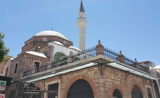 Son dakika: İzmir’de bir alçak provokasyon daha! Cami hoparlörlerinden bu defa da Müslüm Gürses çaldılar...