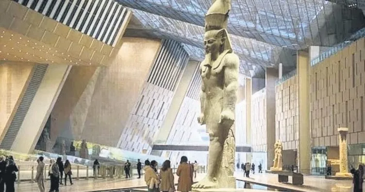 Tutankhamun’un altın hazinesi sergiye çıkıyor