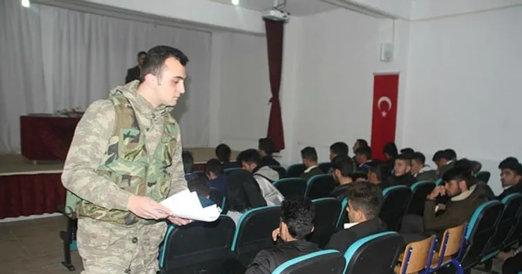 Malazgirt’teki lise öğrencilerine askeri okullar anlatıldı