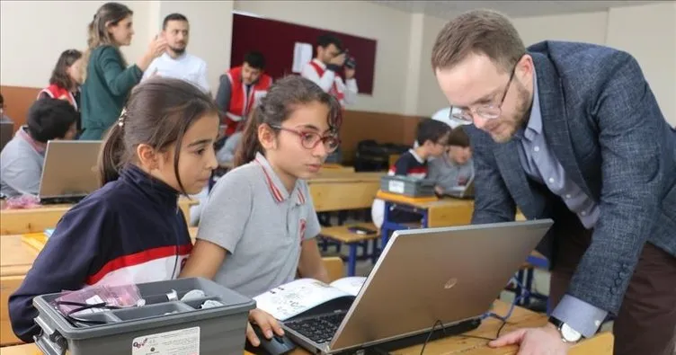 Kuveyt Türk’ten meraklı kâşiflere kodlama ve robotik eğitimi