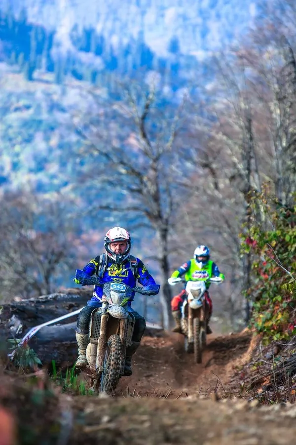 senoz-vadisinde-turkiye-enduro-ve-atv-sampiyonasi-tamamlandi-1762763452963.jpg