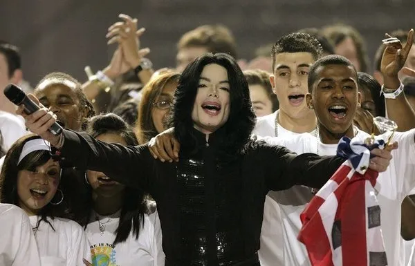 Michael Jackson'ın çok konuşulan değişimi