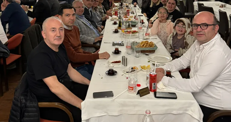 Adana’da Karadenizliler iftarda buluştu
