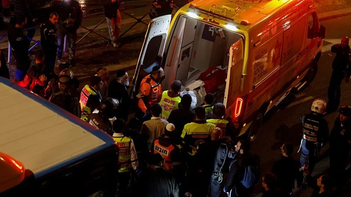 Kudüs’te protestocuların arasına otobüs daldı: 1 ölü, 3 yaralı Kudüs’te protestocuların arasına otobüs daldı: 1 ölü, 3 yaralı