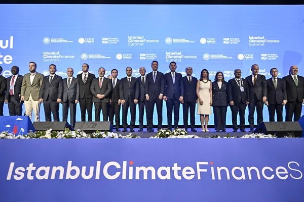 iklim-finansmaninda-ihtiyac-9-trilyon-dolar-bakan-kurumdan-dunya-liderlerine-cagri-daha-cesur-ve-somut-irade-z-1788517485821.jpg