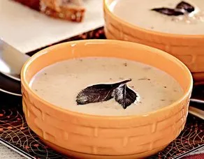 Sarımsaklı Badem Çorbası Tarifi