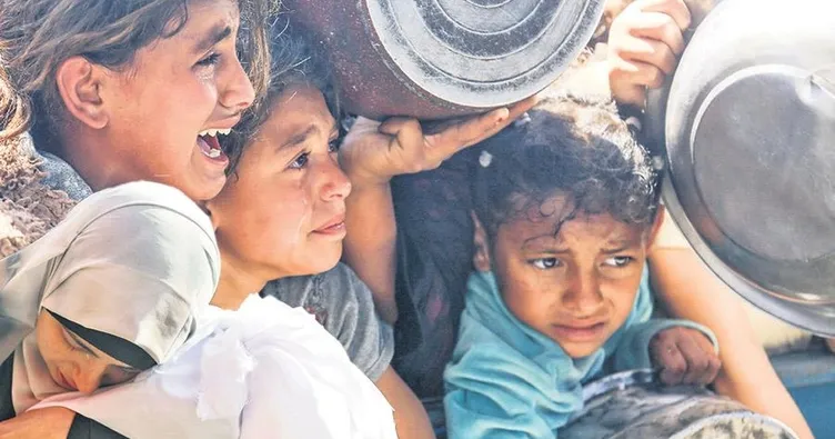 Dünya canlı yayında soykırımı izliyor