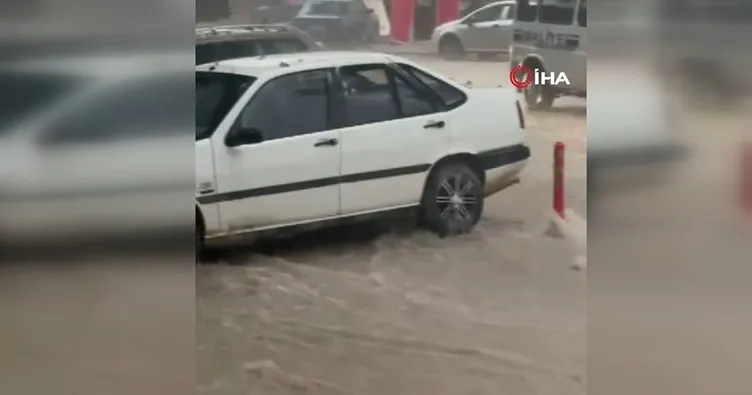 Antalya’da sağanak taşkınlara neden oldu
