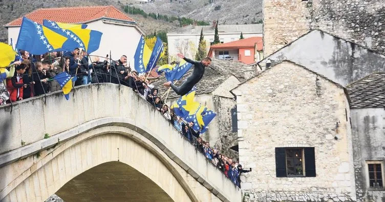 Mostar’da sirenler 10.16 için çaldı