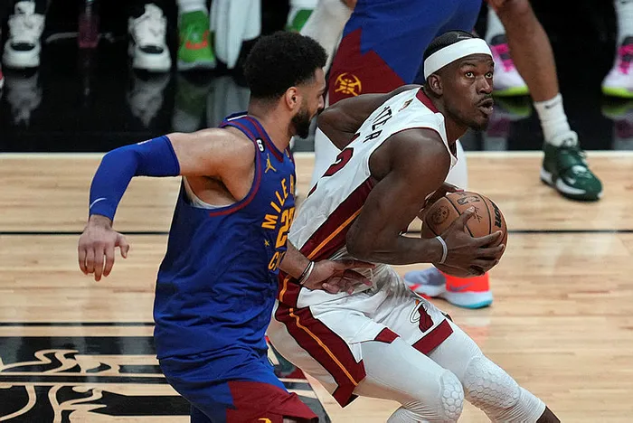 denver-nuggets-miami-heati-farkli-yendi-seride-durumu-2-1e-getirdi-1686210039035.jpg