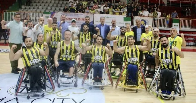 Galatasaray’ı yenen Fenerbahçe adını finale yazdırdı