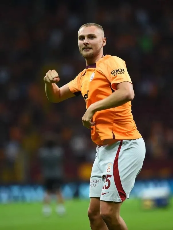galatasarayda-victor-nelsson-pazarligi-1787891057339.jpeg