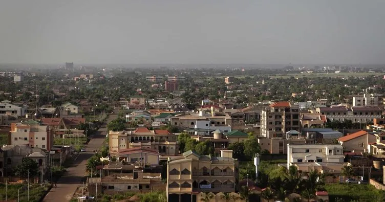 Burkina Faso’nun başkenti Vagadugu’da silah sesleri duyuldu