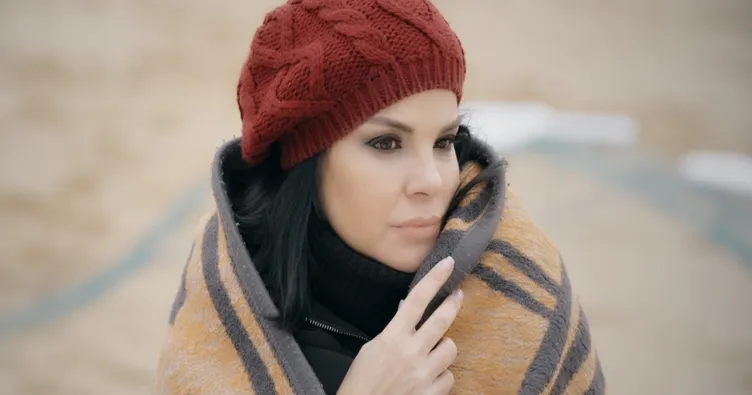 Battaniyeyle klip çekti