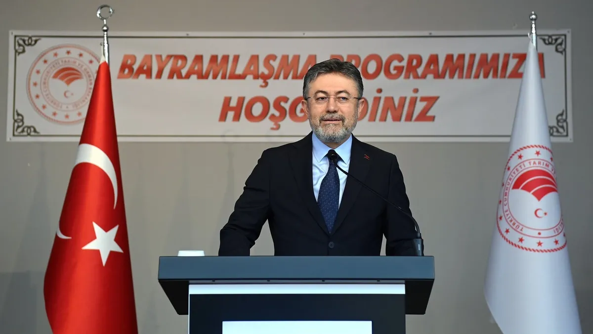 Bakan Yumaklı orman yangınlarına karşı sorumluluğu herkese baştan hatırlattı Bakan Yumaklı orman yangınlarına karşı sorumluluğu herkese baştan hatırlattı