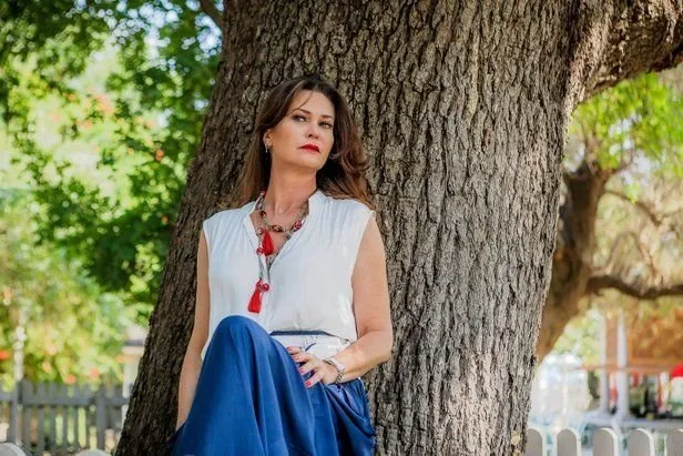 İpek Tenolcay kimdir, aslen nereli, kaç yaşında? Ada Masalı Zeynep gerçekte kimdir?