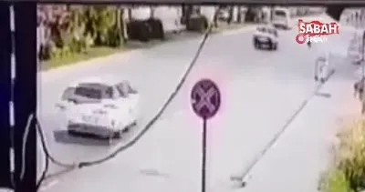 Otomobilin çarptığı öğretmen hayatını kaybetti! Feci kaza kamerada | Video