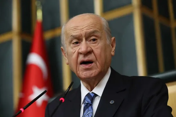son-dakika-bahceliden-tbmmdeki-oturuma-katilmama-karari-alan-chpye-tepki-turk-milletinin-iradesine-saldiridir-1759310688263.jpg