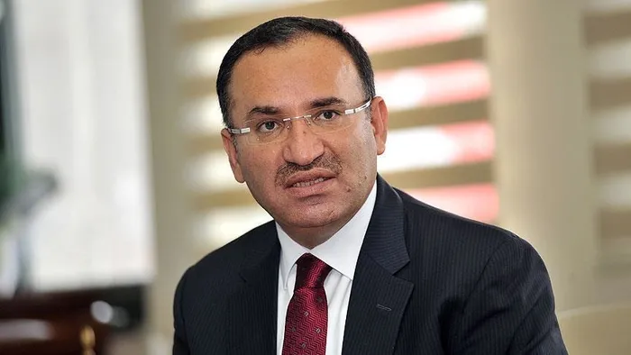 adalet-bakani-bozdagdan-feto-ile-mucadele-aciklamasi-1647678184195.jpg Adalet Bakanı Bekir Bozdağ'dan FETÖ elebaşı Gülen'in iadesiyle ilgili flaş açıklama