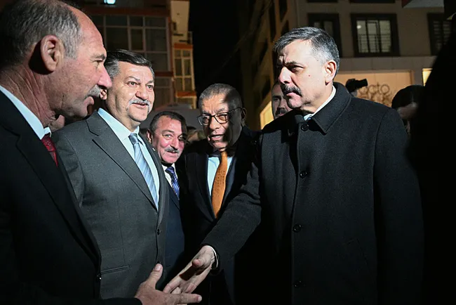 bakan-ciftci-kirsehirde-ziyaretlerde-bulundu-1775244651063.jpeg Bakan Çiftçi Kırşehir'de ziyaretlerde bulundu!