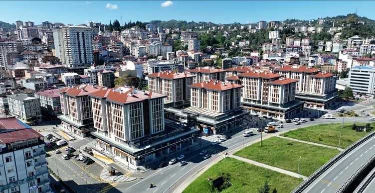 Çevre ve Şehircilik Bakanı Murat Kurum: Rize Meydanı’nın çehresini değiştirdik