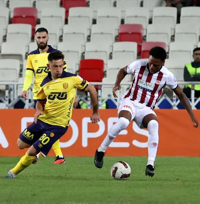 Son dakika haberi: Galatasaray'ın başı dertte! FIFA'ya şikayet ettiler...