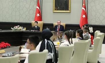 Başkan Erdoğan Külliye’de çocukları kabul etti: Sizler yarınlarımızın umudusunuz