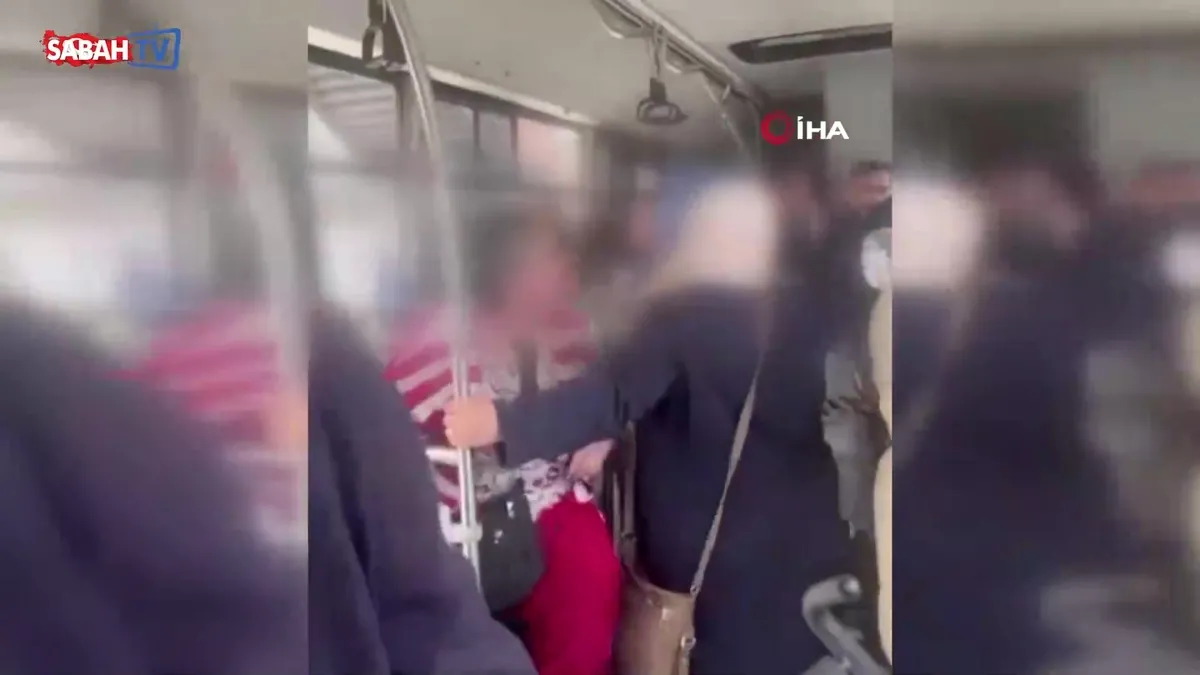 Otobüste şoke eden kavga: Şoförün kolunu ısırdı! | Video videosunu izle Otobüste şoke eden kavga: Şoförün kolunu ısırdı! | Video videosunu izle