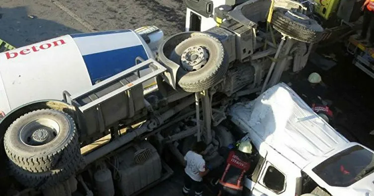 Bakırköy’de beton mikseri devrildi