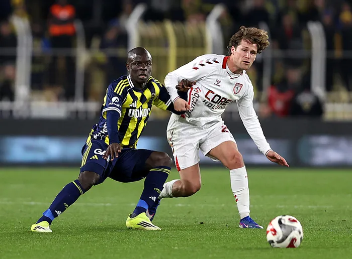 canli-super-ligde-fenerbahce-samsunspor-maci-1772992560964.jpeg