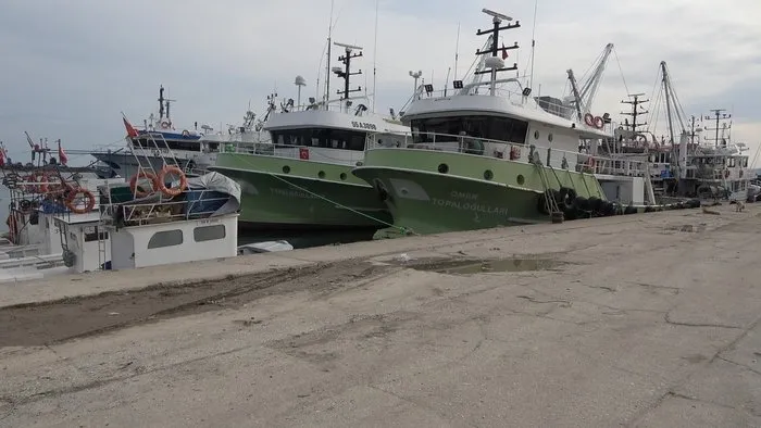 Kırklareli’nde balıkçılar hava muhalefeti sebebiyle denize açılamıyor