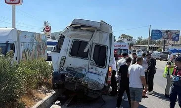 Muğla'da feci kaza: Minibüs ile çekici çarpıştı: 1 ölü, 10 yaralı! #mugla