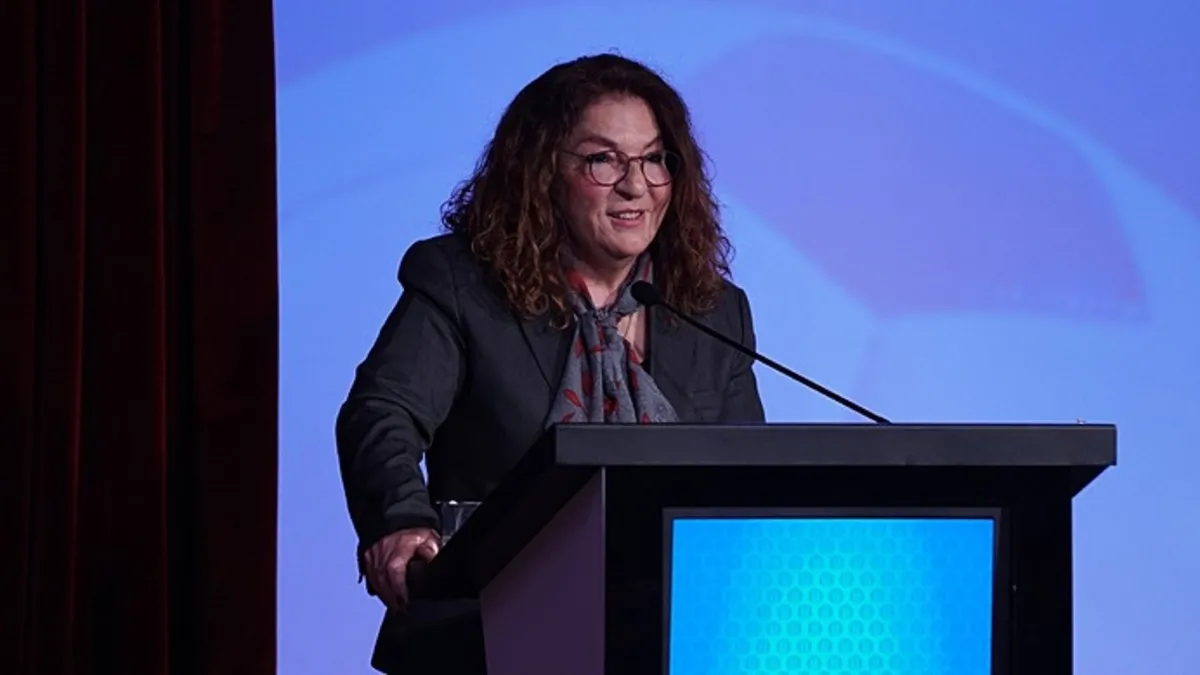 Lale Orta: En cesur hakem Asen Albayrak