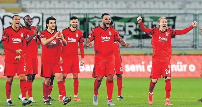 Kartal kupada kanatlandı
