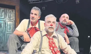 Yeni oyununda palyaço oldu