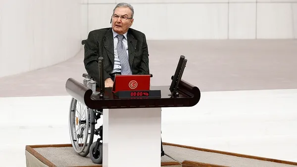 son-dakika-chp-eski-genel-baskani-deniz-baykal-vefat-etti-1676093854231.jpg SON DAKİKA: CHP Eski Genel Başkanı Deniz Baykal vefat etti! Cenaze programı detayları belli oldu