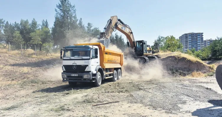 HDP’li belediyeden ağaç katliamı