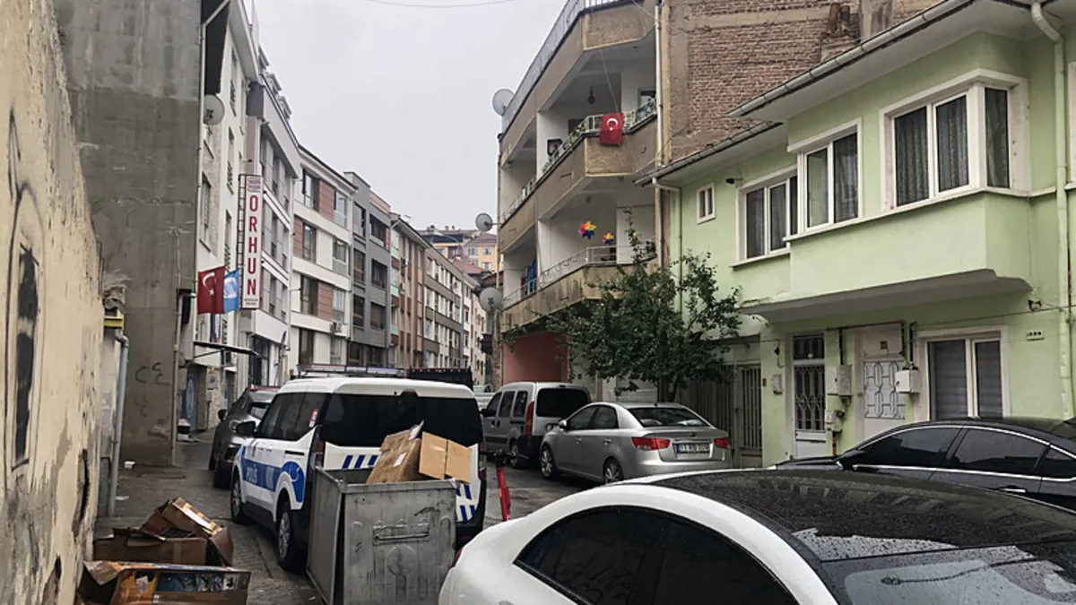 Eskişehir’de esrarengiz ölüm: 45 yaşındaki adamın cansız bedeni evinde bulundu! Eskişehir’de esrarengiz ölüm: 45 yaşındaki adamın cansız bedeni evinde bulundu!