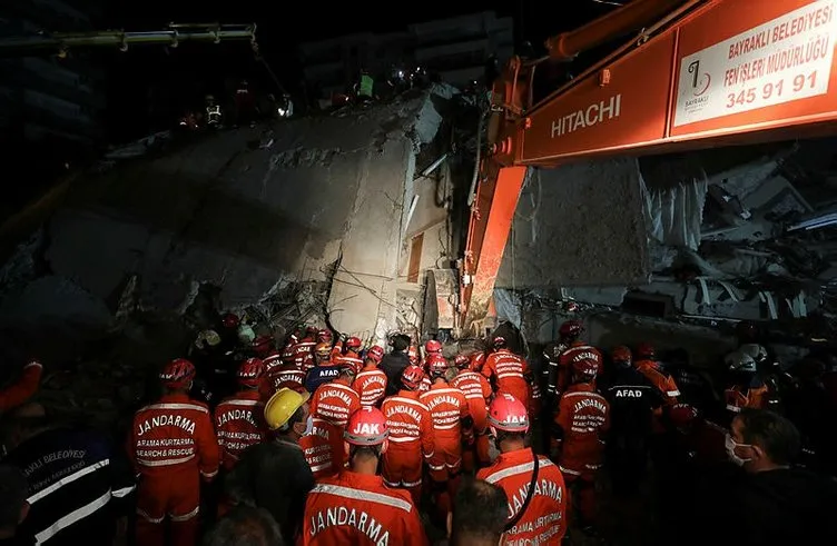 İzmir'den son dakika: Türkiye İzmir'e ağlıyor! AFAD afet bölgesindeki son durumu bildirdi! 24 Ölü 804 yaralı...