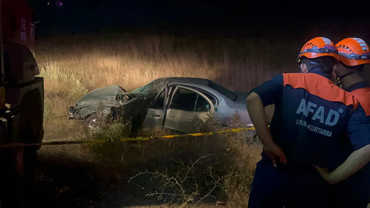 Kırşehir’de korkunç kaza! Otomobil, traktöre arkadan çarptı: Ölü ve yaralılar var Kırşehir’de korkunç kaza! Otomobil, traktöre arkadan çarptı: Ölü ve yaralılar var