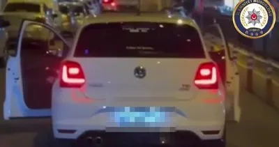 Nevşehir'de seyir halindeki araç kapıları açık ilerledi #nevsehir