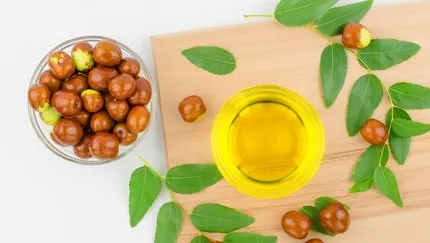 Jojoba Yağı Ne İşe Yarar? Jojoba Yağı Faydaları Neler ve Neye İyi Gelir