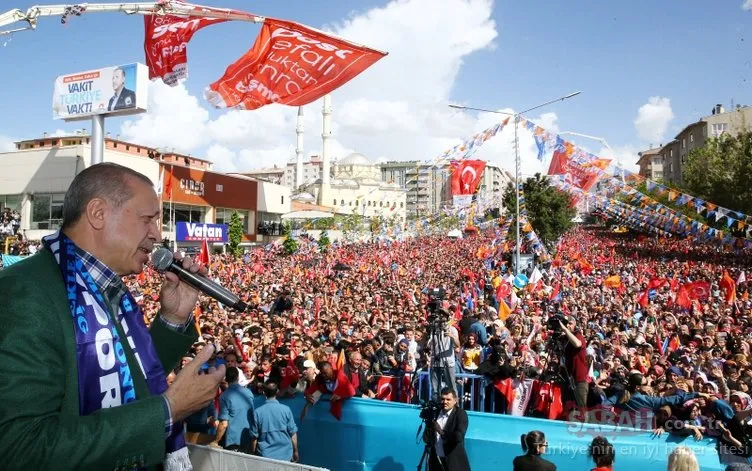 Cumhurbaşkanı Erdoğan, Erzurum'da böyle karşılandı