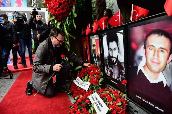 Reina katliamında hayatını kaybedenler anıldı