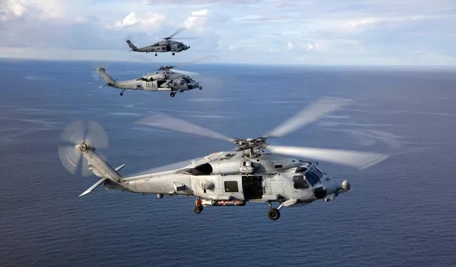 umman-denizinde-sicak-saatler-abd-ordusuna-ait-helikopter-acil-inis-yapti-1-kisi-kayboldu-1782933651695.jpeg Umman Denizi'nde sıcak saatler! ABD ordusuna ait helikopter suya acil iniş yaptı! 1 kişi kayboldu...