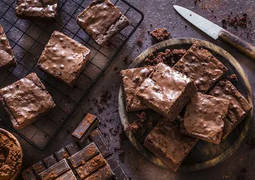 20 dakikada hazır! Ağızda dağılan brownie tarifi