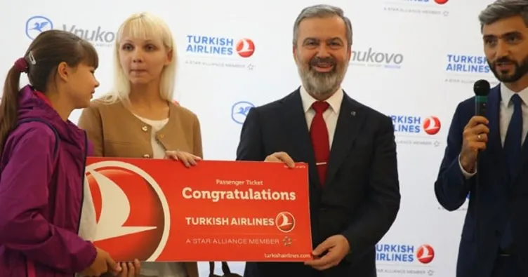 THY’nin bir milyonuncu misafiri Antalya’ya uçtu
