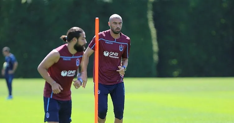 Trabzonspor’da Burak Yılmaz takımla çalışmalara başladı