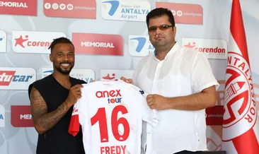 Antalyaspor, Fredy Ribeiro ile 3+1 yıllık sözleşme imzaladı