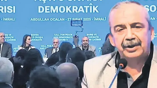 abdullah-ocalanin-cagrisi-ana-muhalefeti-salladi-ozgur-ozel-ekrem-imamoglu-mansur-yavas-ve-kemal-kilicdaroglu-1740802957271.jpeg